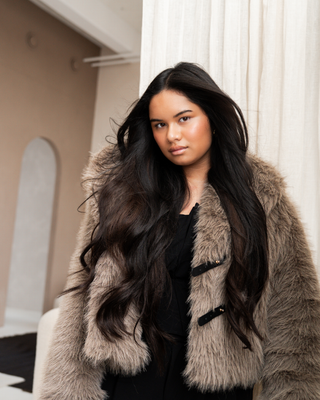 Catwalk Ready invisible Clip-In Extensions - 180gr - 60cm  - 8 Pieces – Haarextensies – Luxurious Hairextensions | Luxurious Hairextensions B.V.