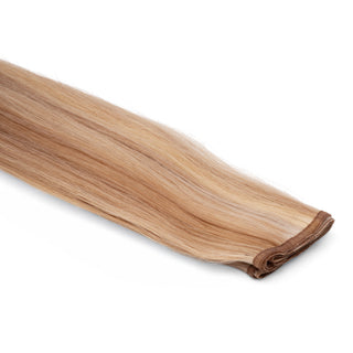 Luxueuze Luxurious Hairextensions Deluxe Flat Weft Pro, 100% menselijk haar, mediumbruin, 50cm lange Haarextensies op een witte achtergrond.